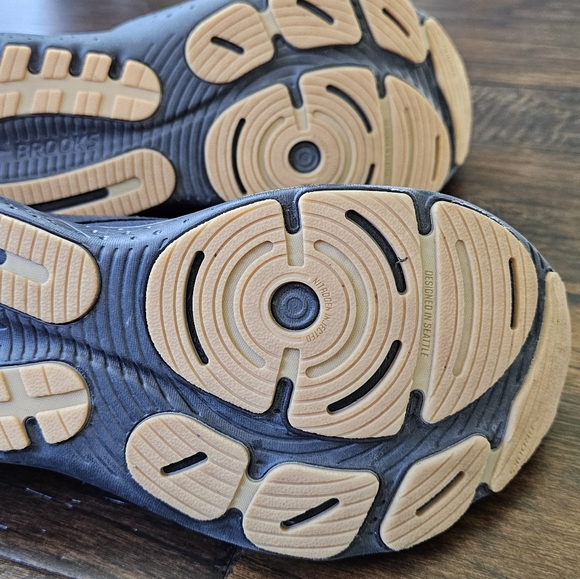 Brooks Men's Black Glycerin Stealthfit Size 11 Running Shoes - Picture 7 of 8